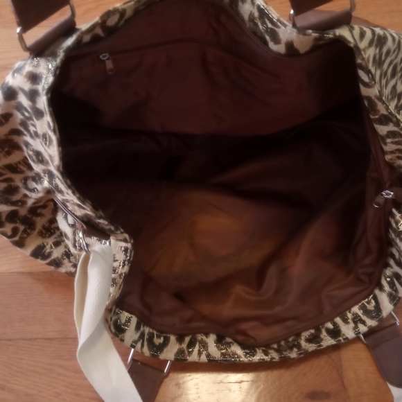 Essentials purse - Picture 3 of 3